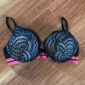 Victoria’s Secret bombshell bra size:34C